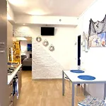 Carbonari House تْشيفالو