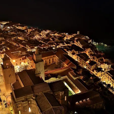 Carbonari House Daire