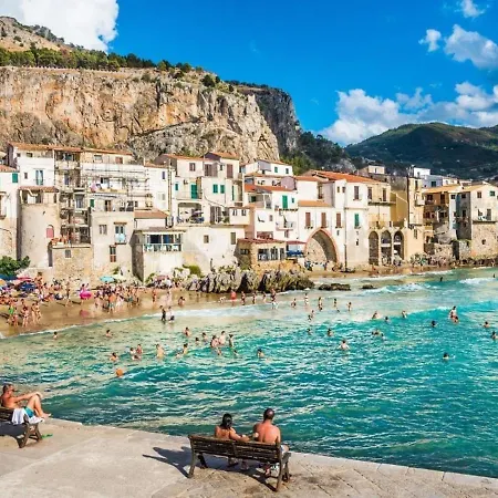 Apartamento Carbonari House