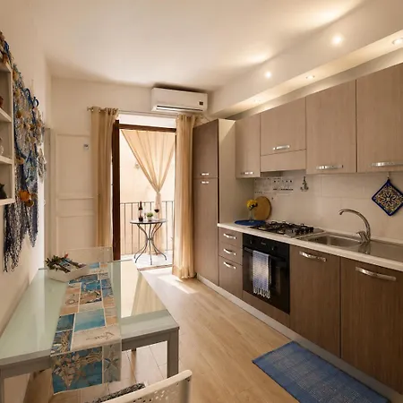 Carbonari House * Cefalù
