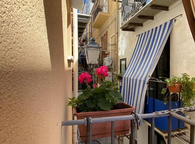 Carbonari House Cefalù